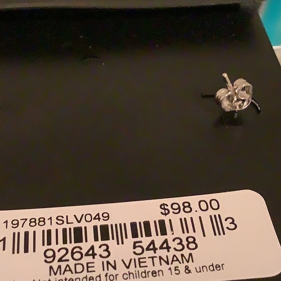 Beautiful coach sterling silver earrings - Picture 4 of 4